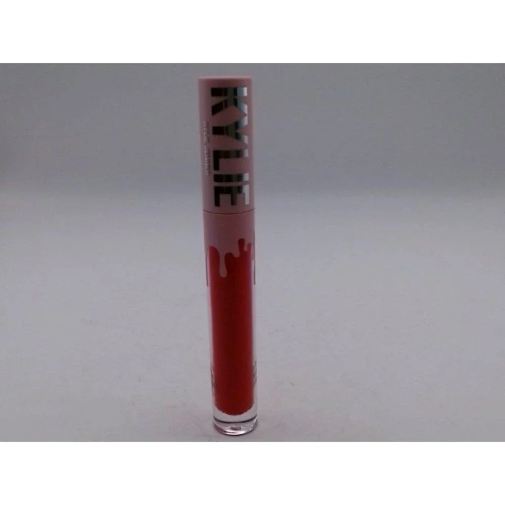 Kylie Jenner - Lip 2 Pc Set, 400 Boss Matte, BRAND NEW IN BOX